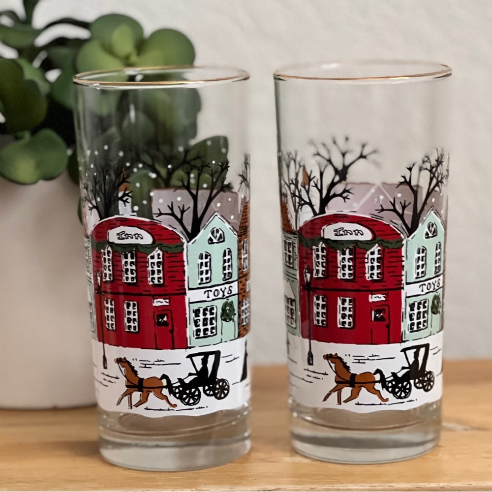 Vintage Libbey Glasses Winter Village Holiday Christmas Scene Gold Rim Set of 2
